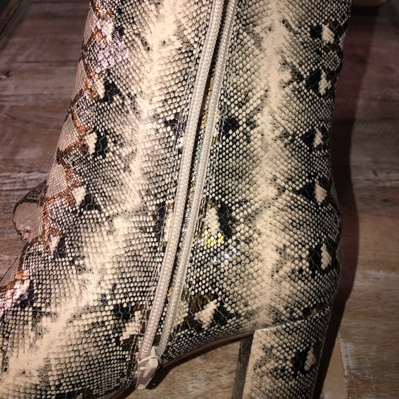 Chinese Laundry Snake Print Booties - Picture 5 of 9